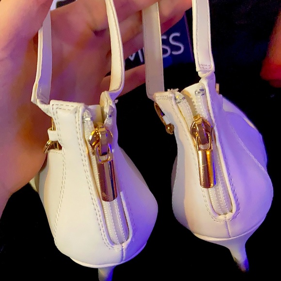 White and gold heals🤑 - Picture 2 of 3